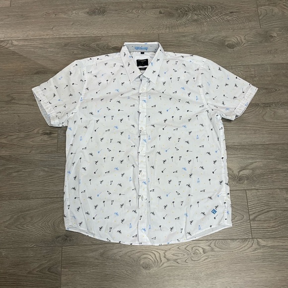 Assorted Men's Casual Button Down Shirts - Picture 7 of 8